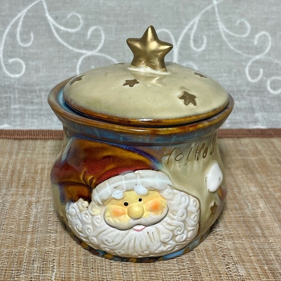 Adorable Santa Glazed Ceramic Christmas Sugar Bowl, Cotton Swab or Trinket Box - Picture 1 of 6